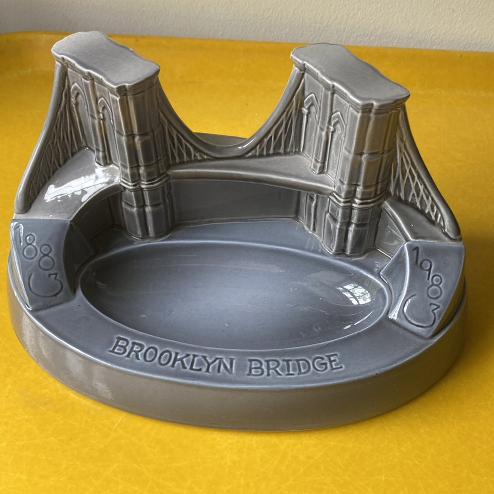 Brooklyn Bridge centennial sculpture dish by Mehlman Design 1983 signed